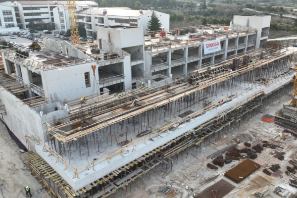 Progress on the Reconstruction and Extension of the Central Building of the Future Split Technology Park