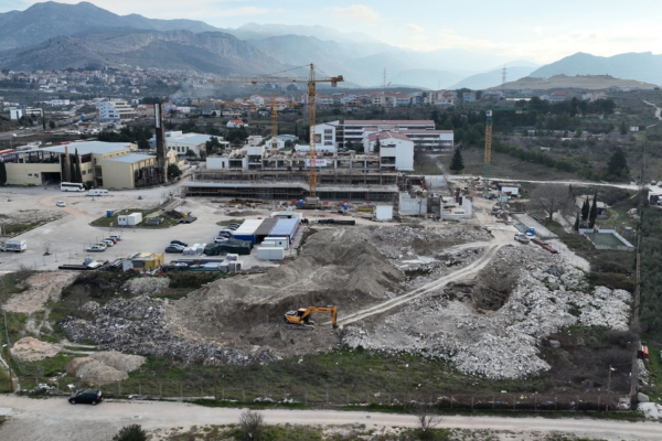 Progress on the Reconstruction and Extension of the Central Building of the Future Split Technology Park