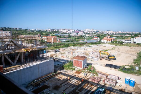 From the Dračevac Construction Site: Works on the Central Building of the Future Technology Park Proceeding to Plan
