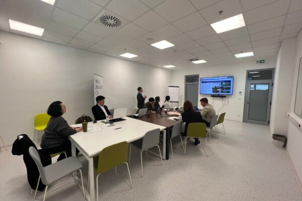 Strengthening cooperation with the Korea Development Institute