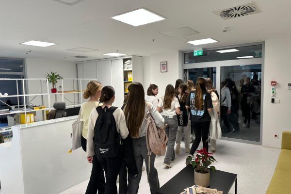 The first generation of the BizLabJunior programme for young leaders has successfully completed its training