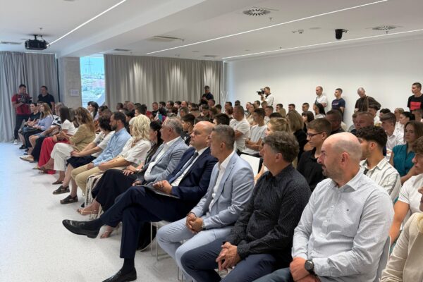Minister of Economy visits Split Technology Park