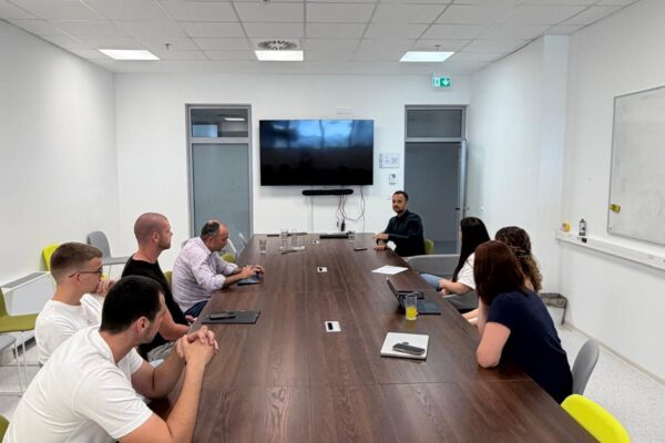 Innovate Meetup događanja za podršku startup idejama i poduzetnicima